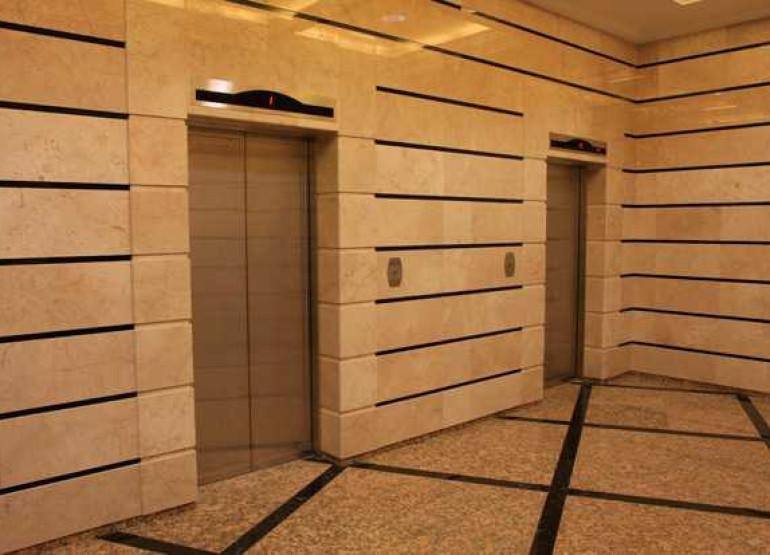 Гринвич: Вид главного лифтового холла